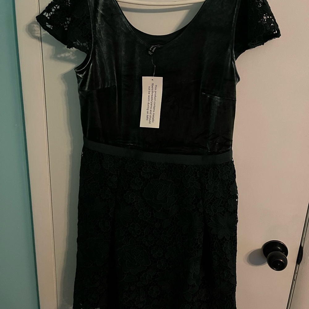 Brand New with tags Isaac Mizrahi Live Special Edition Dress